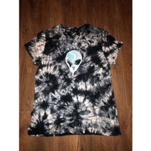 Alien Graphic T-Shirt